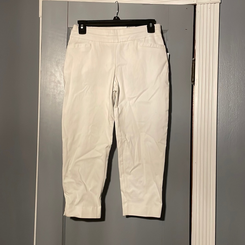 Stretchy capri pants